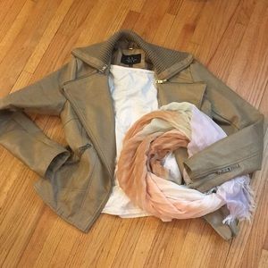 NWT ombré pastel scarf